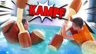 WER BLEIBT LÄNGER OBEN? 🌊 5 Minuten trocken bleiben - Challenge  🤣 KRASS TipTapTube