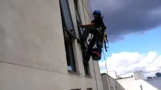 Alpinaya Dostęp Linowy 50 Mycie Okien Manchester (Industrial Rope Access Window Washing)