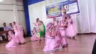 അമ്പിളിപോൽ തിളങ്ങണ മൊഞ്ചത്തികൾ 