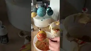 Chocolate planets for this space cake! 🌑🪐💫🌏