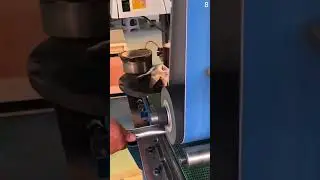 Proses menghaluskan ujung besi dengan mesin canggih #shorts