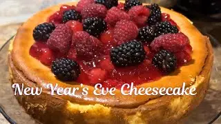 Countdown to Sweetness: Cheesecake for New Year’s Eve 🎉🍰
