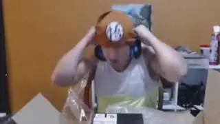 Tyler1 unboxing meme