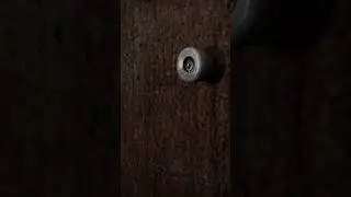 Yayan terkunci didalam toilet wanita🤔🤔 - DreadOut