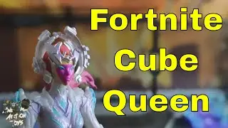 Jazwares Fortnite (Epic Games) Cube Queen 1:18 scale action figure. Great with sci-fi or fantasy.