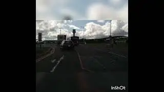 pick up and drop off area at East Midlands airport