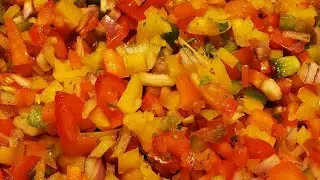 How to make a quick pineapple pico de gallo