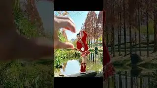 Take pre-made New Year photos. This is how you take pictures during the Spring Festival fu