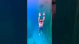 How to get back up from the bottom of the Barracuda Lake in Coron, The Philippines?