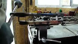 Square pipe twister