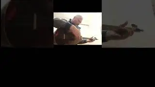 G&ouml;t&uuml;r sat mesatta k&ouml;lem var deyi, ben b&uuml;y&uuml;k usta Arif Sağ'dan dinledim saz bağlama m&uuml;zik