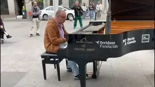 What a wonderfool world / Tu ciudad se llena de pianos/Madrid/24/10/2025