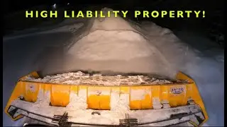 BOBCAT T770 SNOW PLOWING A LARGE COMMERCIAL PARKING LOT IN LESS THEN 5 MINUTES!!