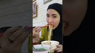 Mie yamin bakso sambel nya super PEDAS 🤤👌