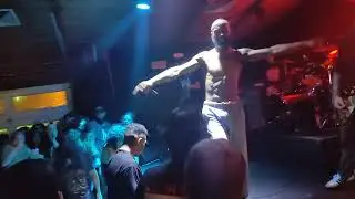 Aaron Heard gives inspirational speech before playing 