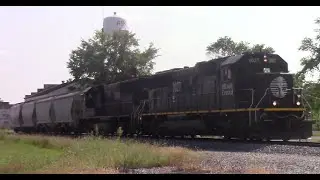 08/25/22 - East Jefferson Street railroad crossing in Ashley, Illinois