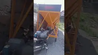 Vibrating Screen and Four Bin Feeder of Hot mix plant #youtubeshorts #stone #vibration #viral