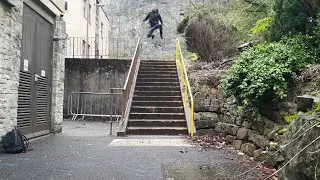 FREERUNNING JUMP OFF HOUSE ROOF