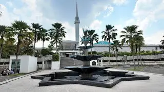 Exploring Malaysia&rsquo;s National Mosque- Masjid Negara Vlog