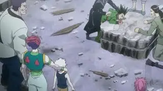 The spider gang catches Gon and Killua, and tries to escape
