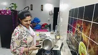 🌸बुड्ढी चश्मे वाली🌸हां मैं बुड्ढी हूँ🌸और मैं मेकअप की दुकान हूँ🌸तो क्या चुल्लू भर पानी में डूब मरू🌸