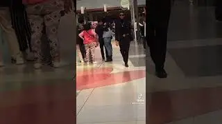 Modelo y pasarela #challenge #modelo #pasarelas #calle #centrocomercial #viral #lomejor