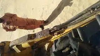 how to troubleshoot engine oil mix to water''D155A-1 Komatsu bulldozer'