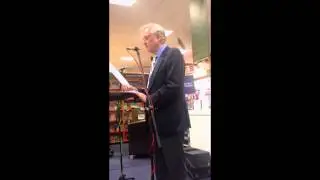 Richard Dawkins reading from Unweaving The Rainbow