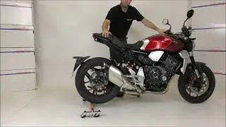 KERN-STABI Montagest&auml;nder + Rangiersatz an einer Honda CB 1000 R SC80 mounting stand