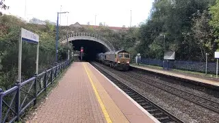 Trains at Gerrards Cross, Chiltern Main Line, 24/10/22