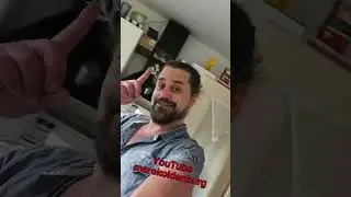 Eben noch schnell bei Edeka gewesen am Kreyen Center und am Kinderspielplatz vorbei. 🌹