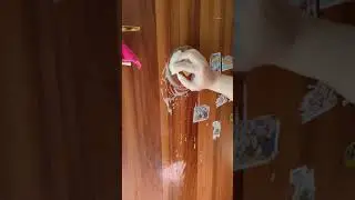 come togliere gli adesivi dal legno