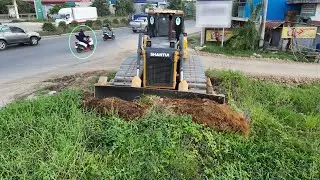 Powerful Operator Work Quickly SHANTUI Dozer & Heavy Dump Trucks Fill Land in pond