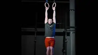 Strict Ring Knee Raise