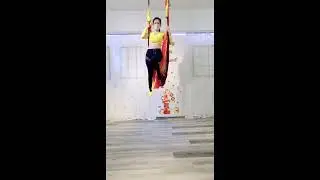 Nancy Aerial Trick 03