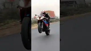 Kawasaki Ninja Zx10r VS BMW S1000RR #viralvideo#zx10r #kawasakininjah2r#s1000rr#Ninja Zx10r#Kawasaki