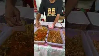 Nasi kepal #streetfood #food #kulinerjajan #nasikepal#foodie