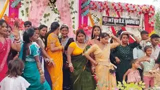 Amarnath bhaiya Priya bhabhi ki ladki #ke birthday #mein sabhi log #dance karte #huye #party ka injo