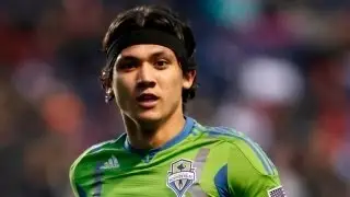 GOAL! Fredy Montero golazo from distance for the Seattle Sounders vs LA Galaxy