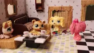 LPS visiting Grandma's house.👩‍👧‍👧👵