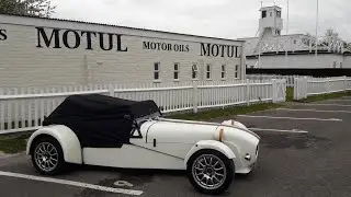 Goodwood Aerodrome Cafe, approach from main entrance