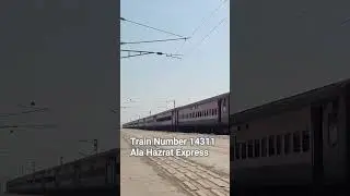 #PHR Rail Junction Train Number 14311 Ala Hazrat Express With WAP5 (30171)