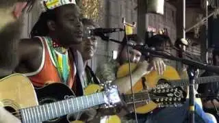 THONGO TUTSU - MASKANDI GUITAR SONG - EMZINI - Rainforest World Music Festival 2013 - Workshop