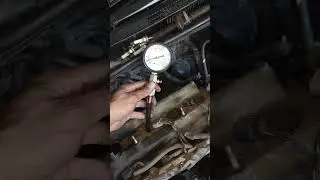Engine Head Valve Pressure Test With Pressure Gauge #shortsvideo