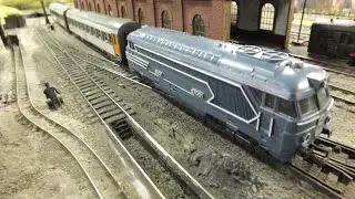 JOUEF locomotive diesel BB 67001 SNCF train