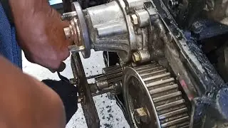 Replace oilseal, timingbelt 2L REVO TOYOTA