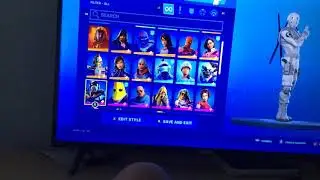 Weird Glitch 8 Ball Skin
