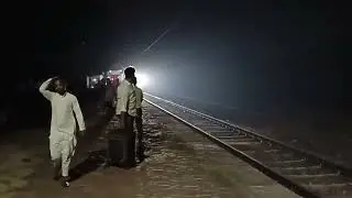 14217 Unchahar express arrival on raghuraj Singh railway station | 14217 Unchahar express