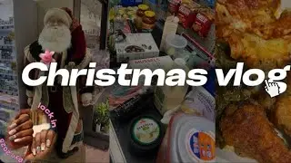 Wrapping Gifts, Last-Minute Shopping & BFF Tree Decorating | Christmas Vlog ❄️🎄#vlogmas #christmas 