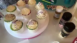 K-Pop#with mini cheesecake#edible#Rose#Gold Dust 